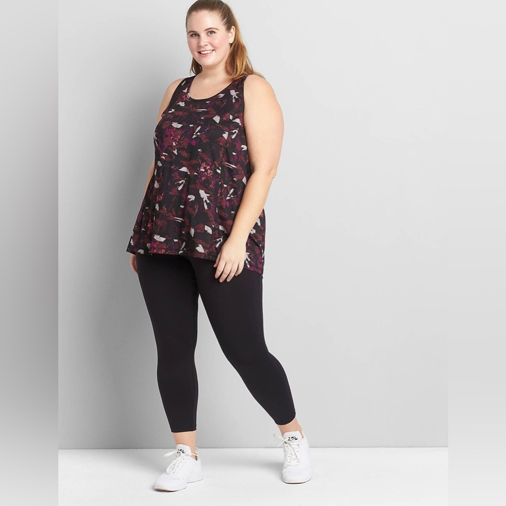 Livi nwt Active size 26 / 28 Abstract Top lane Bryant Draped Cross-Back Tank - Picture 3 of 5
